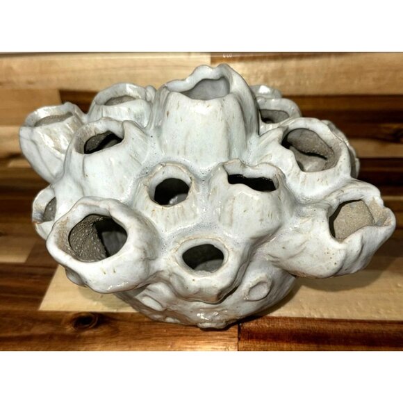 White Ceramic Vase With 17 Openings Centerpiece Decor - Picture 3 of 9